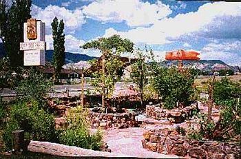 Capitol Reef Inn & Cafe Torrey Exterior photo