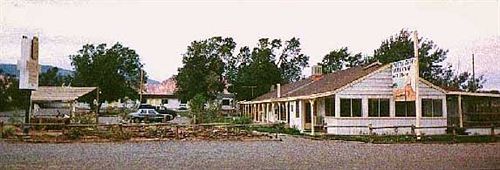 Capitol Reef Inn & Cafe Torrey Exterior photo